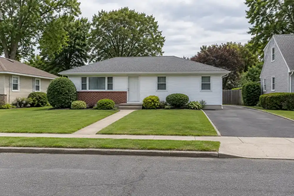 Illustration of a typical residential street in the North Babylon, NY area