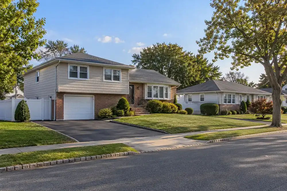 Illustration of a typical residential street in the North Wantagh, NY area